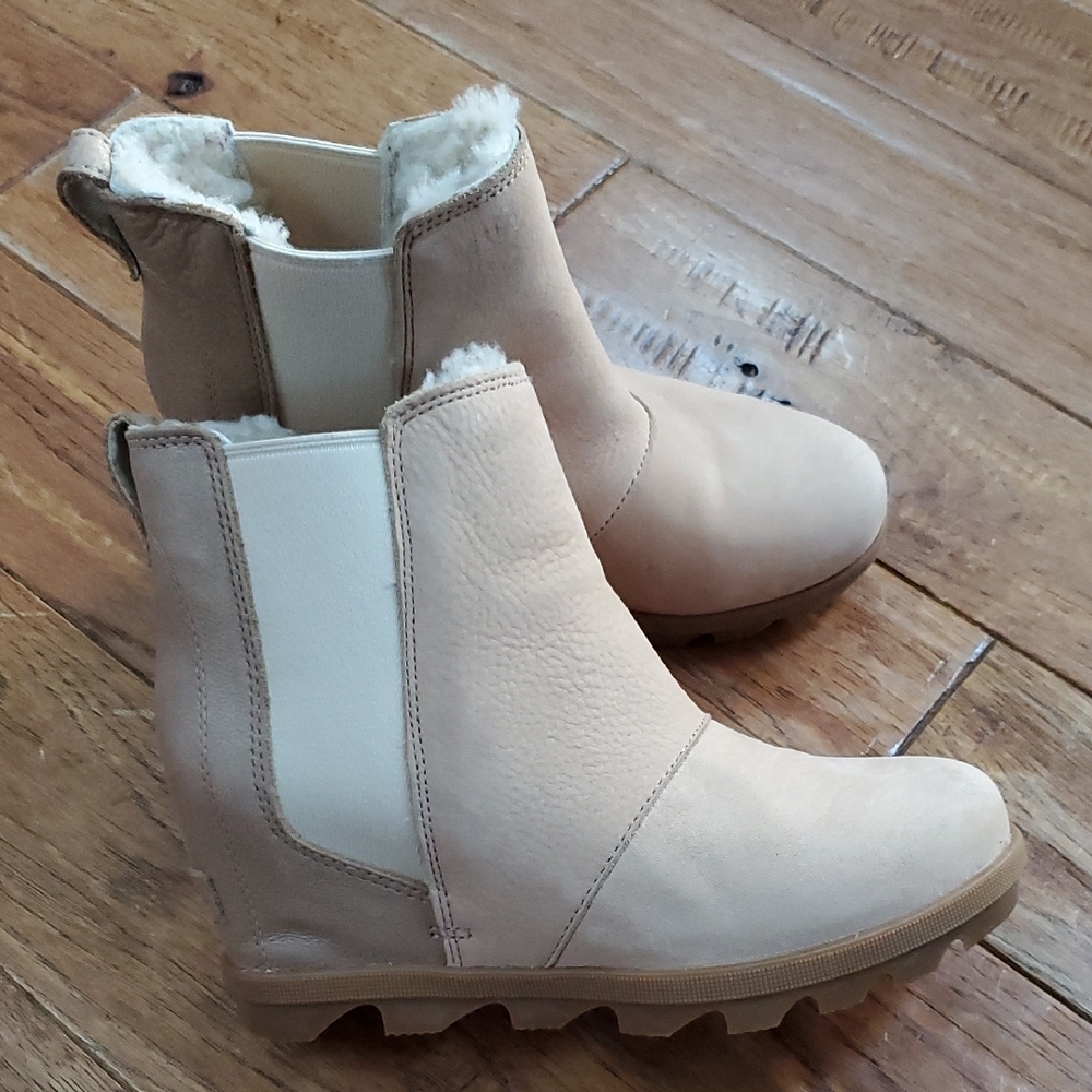 Sorel Joan Of Arctic Chelsea Fur Suede Women's Tan Ankle Boots